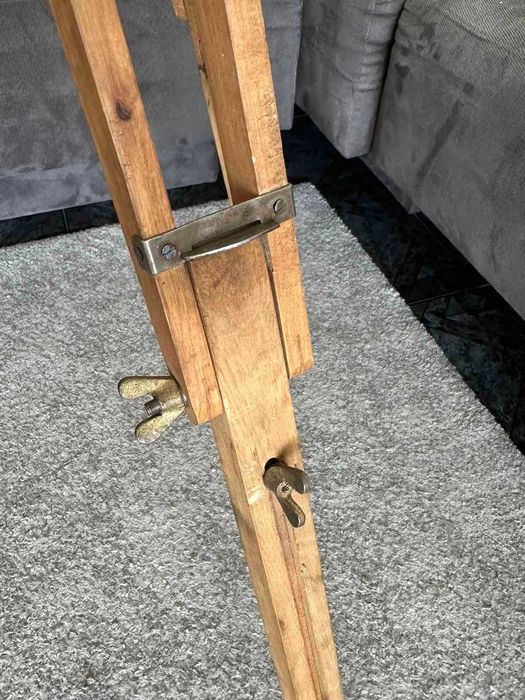 Винтидж Дървена Тринога Статив