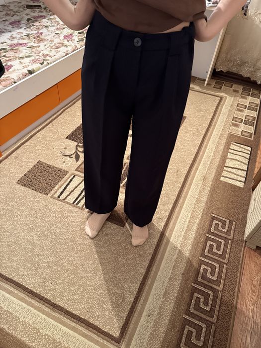 Брюки школьные за 5000 тг, девочке 12-14 лет