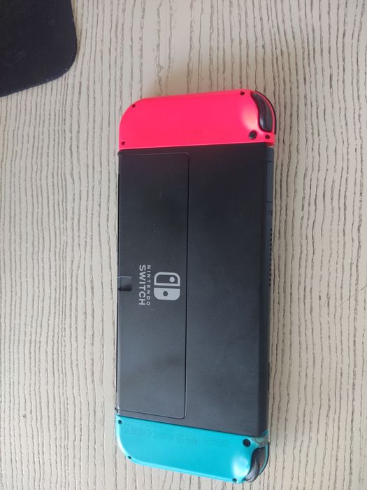 Продам Nintendo switch oled