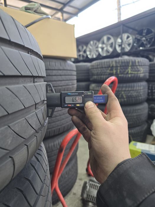 4 Броя 215/55/17 Michelin 2x6,5mm 2x5,4mm