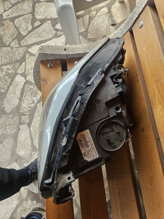 Десен ксенонов фар за Bmw F10 F11