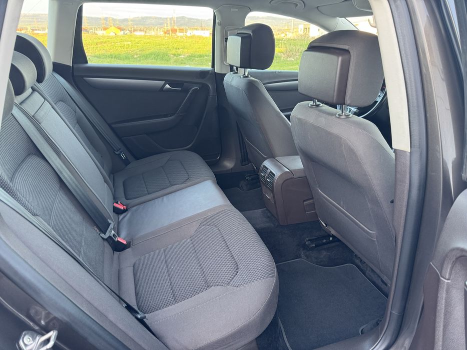 Volkswagen Passat Highline 2.0 Diesel DSG *2014* MokkaBrown / Padele