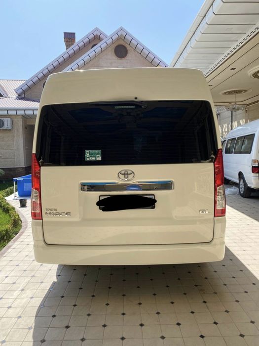 Тойота Хайс Toyota Hiace mikroavtobus