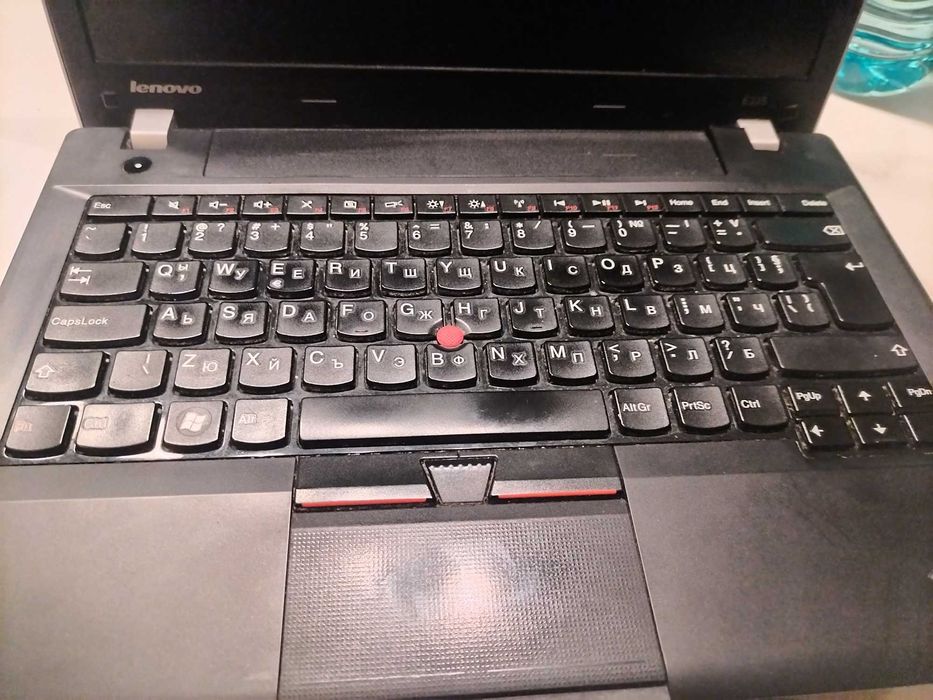 Лаптоп Lenovo E335