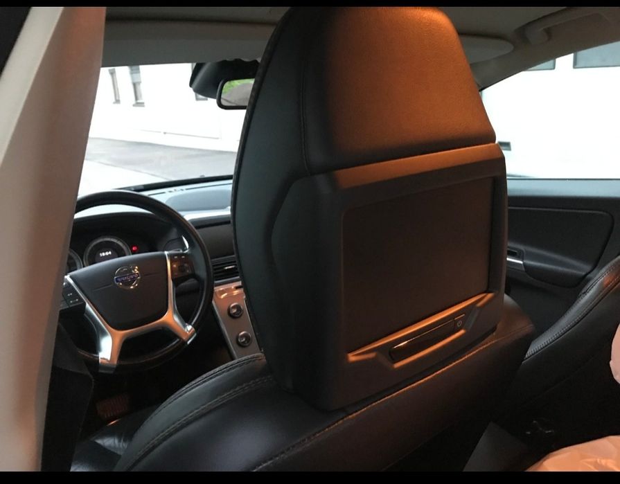 Volvo XC 60  автомат, дизель ,4 wd