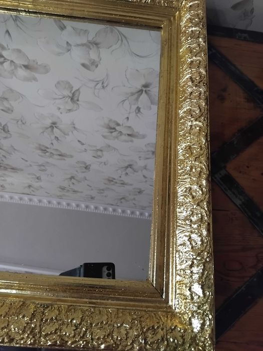 Зеркало с позолотой