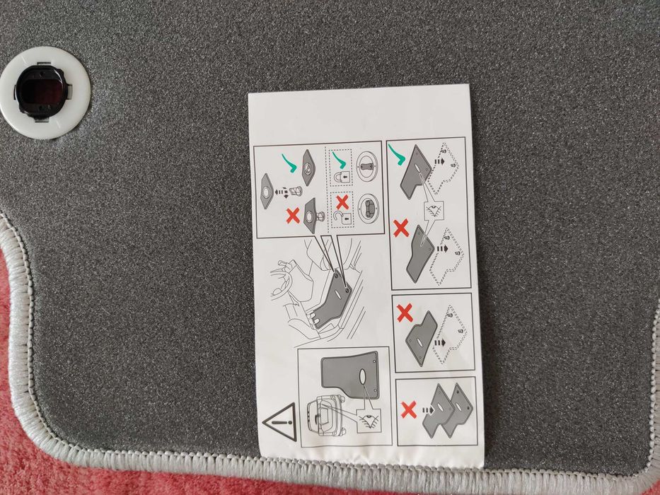 Нови оригинални мокетни стелки за тойота RAV4