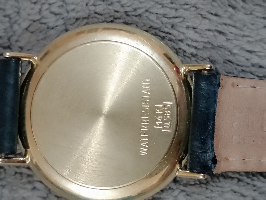 Vind ceas geneve.  carcasa aur 14 k  în stare impecabilă  functioneaza