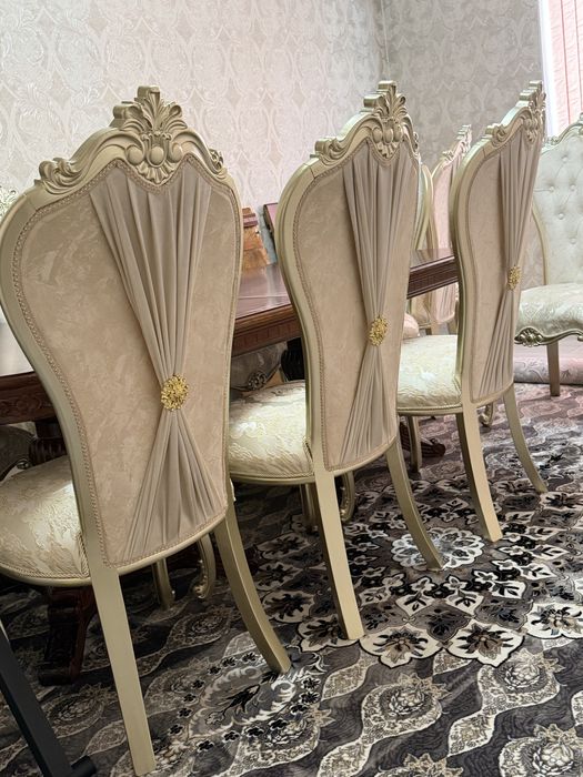 Стулья королевские , 35тысяч