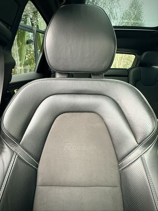 Volvo XC60 D5 AWD R-Design Full Option! Garantie 1 An! Finantare / Rate fixe!