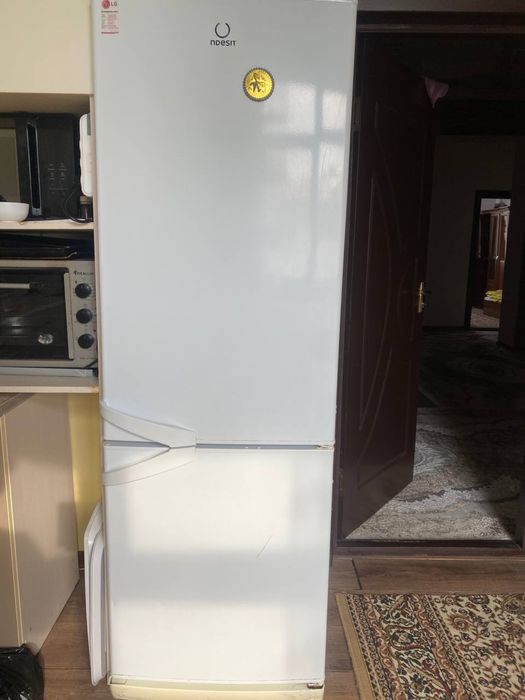 Индесит холадилник сотилади