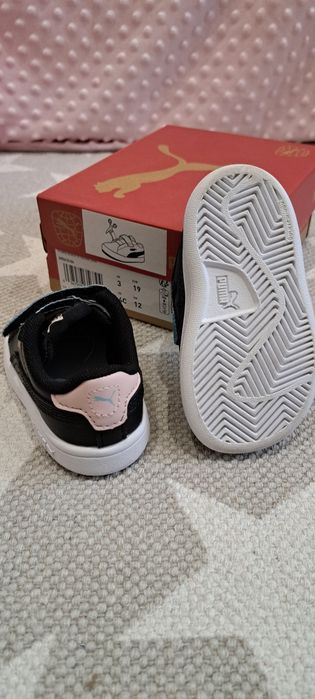 Обувки за момиче 18 и 19 номер