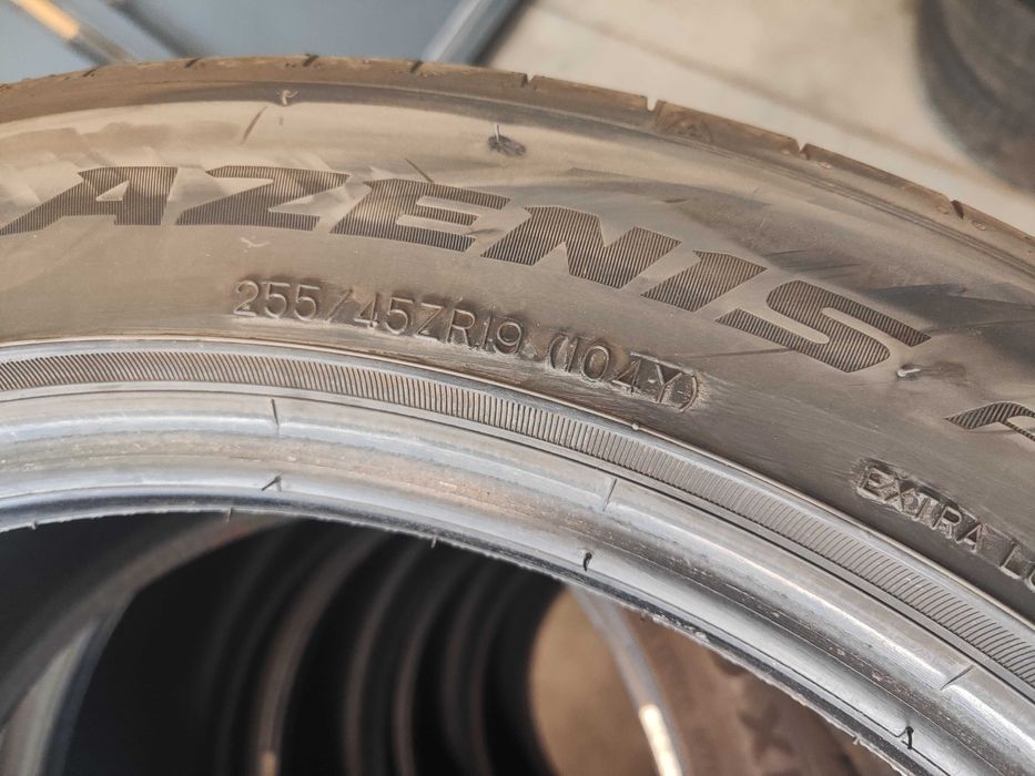 2бр.летни гуми 255/45/19 Falken