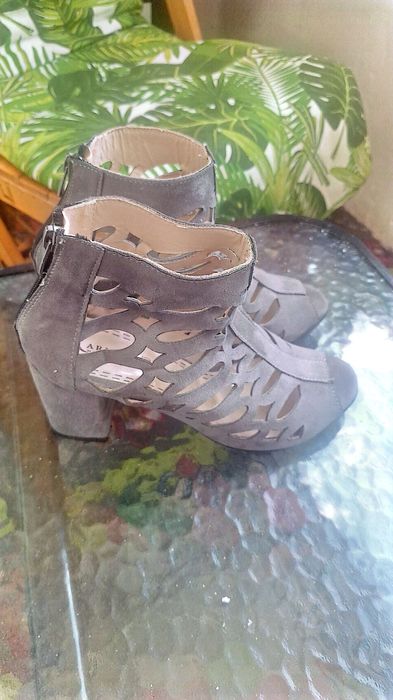 Sandale elegante gri și negre