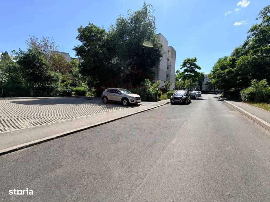 Vanzare apartament cu 4 camere in Micro 13, etaj 3, pret 65 000 euro