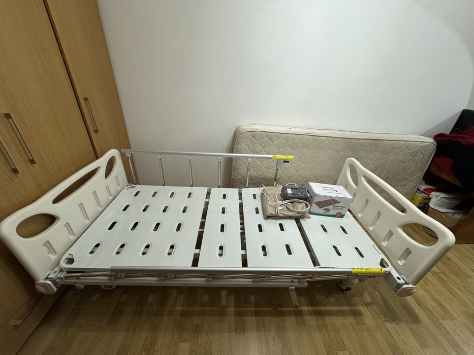 Pat spital ajustabil + saltea anti-decubit