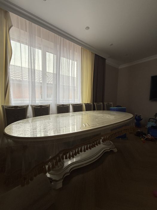 Продам овальный стол
