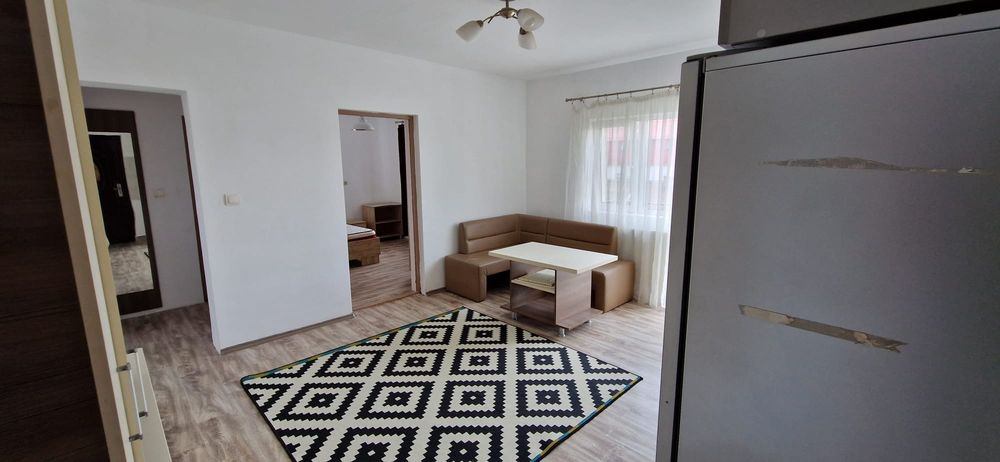 Apartament 3 camere, de inchiriat