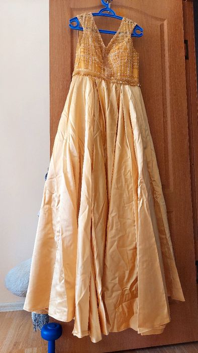 Нарядные пышные платья