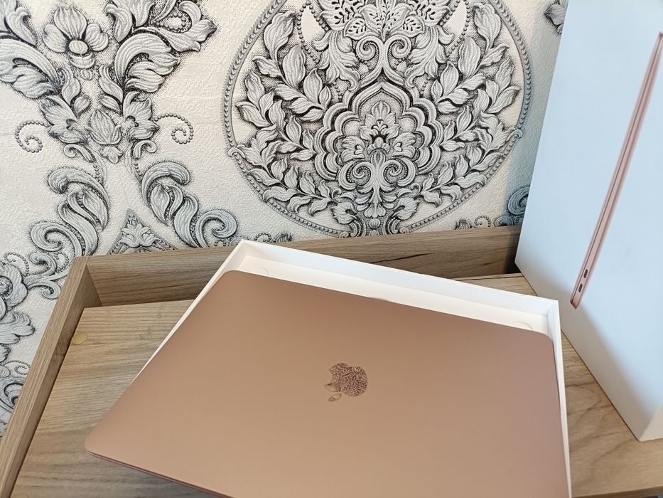 MacBook Air M1/АКБ 99%