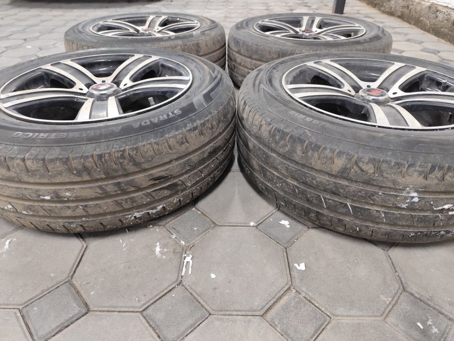 Продам R16 диски вместе с резиной