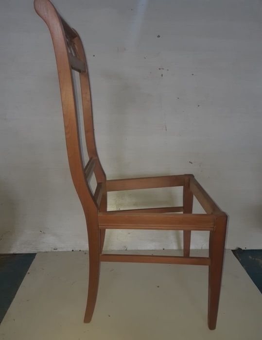 Стулья деревянные