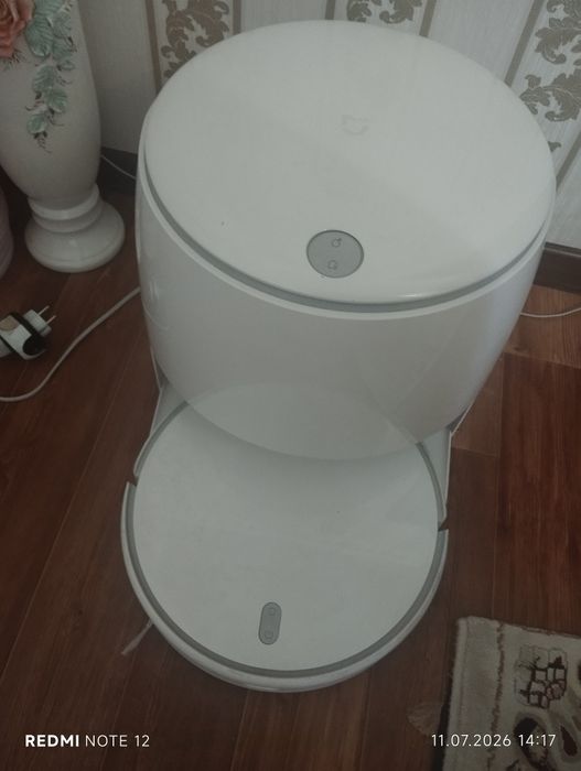 Робот пылесос me home