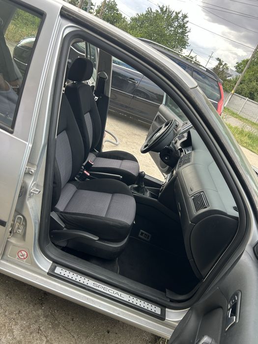 VOLKSWAGEN Golf 2002 — imagine 4