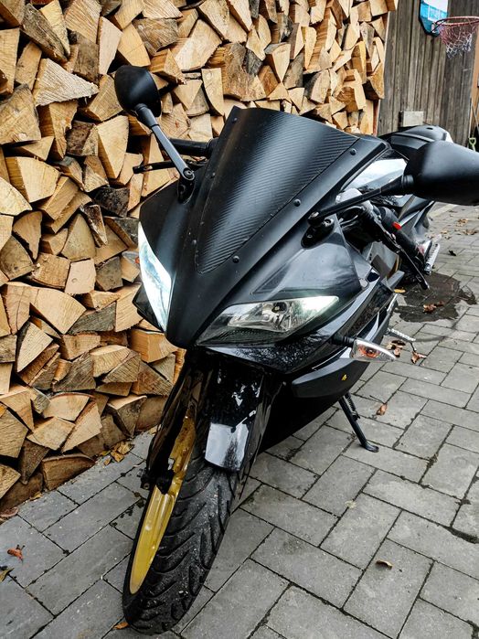 Moto Yamaha yzf R125