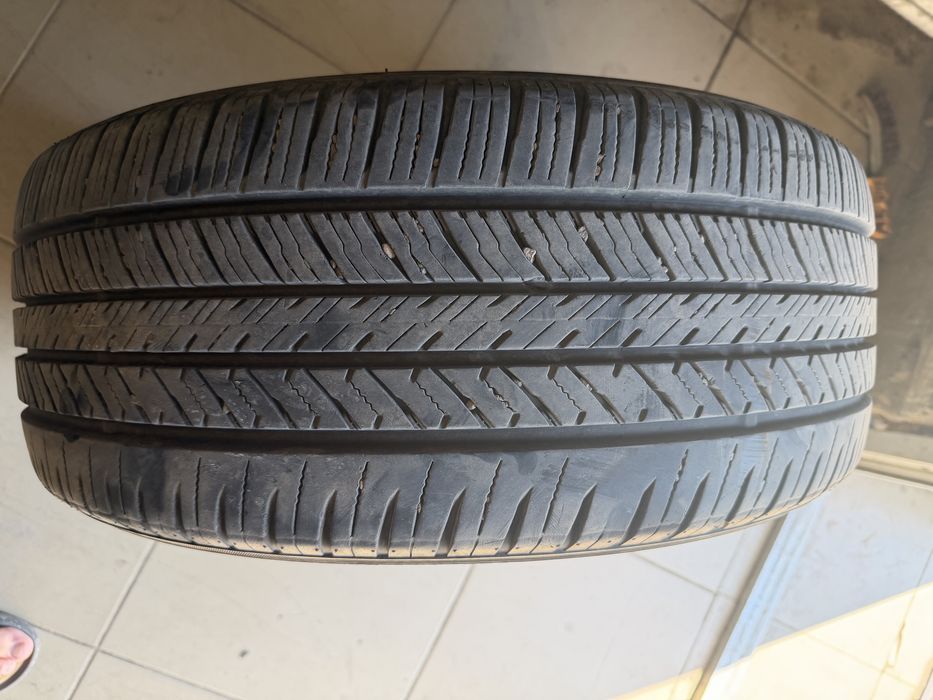 Шина 235 40 R19 не дорого
