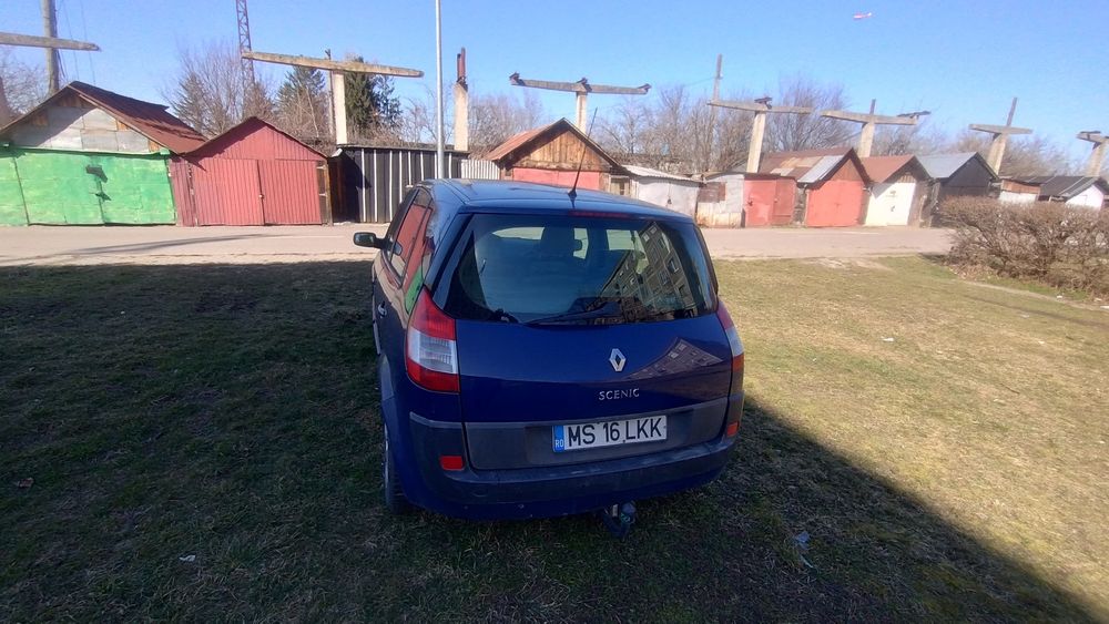 Vând Renault scenic
