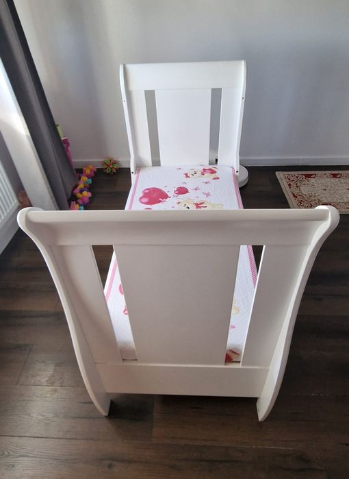 Vând Pătuț 3în1 [bebelusi/Pat Junior/Sofa chic]și scaun de servit masa