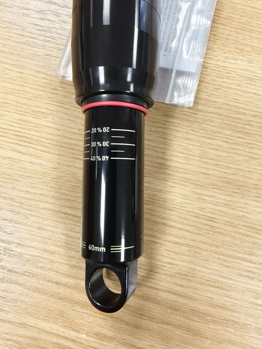 Нов заден шок ROCKSHOX DЕLUXE SELECT+RT 230X60 DebonAir захват две уши