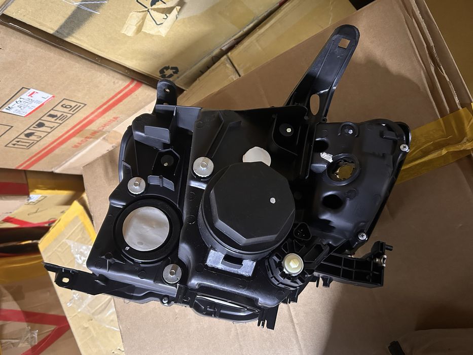 PAJERO Фара с Корректором