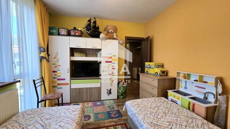 Продава се Четиристаен апартамент в Велико Търново, Център - 148 кв.м за 929 €/кв.м - Снимка #4