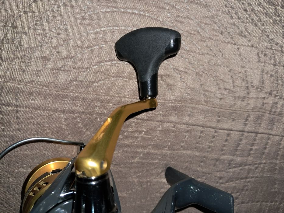 Продавам макара SHIMANO с побобрения