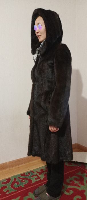 продам шуба норковая, с капюшоном