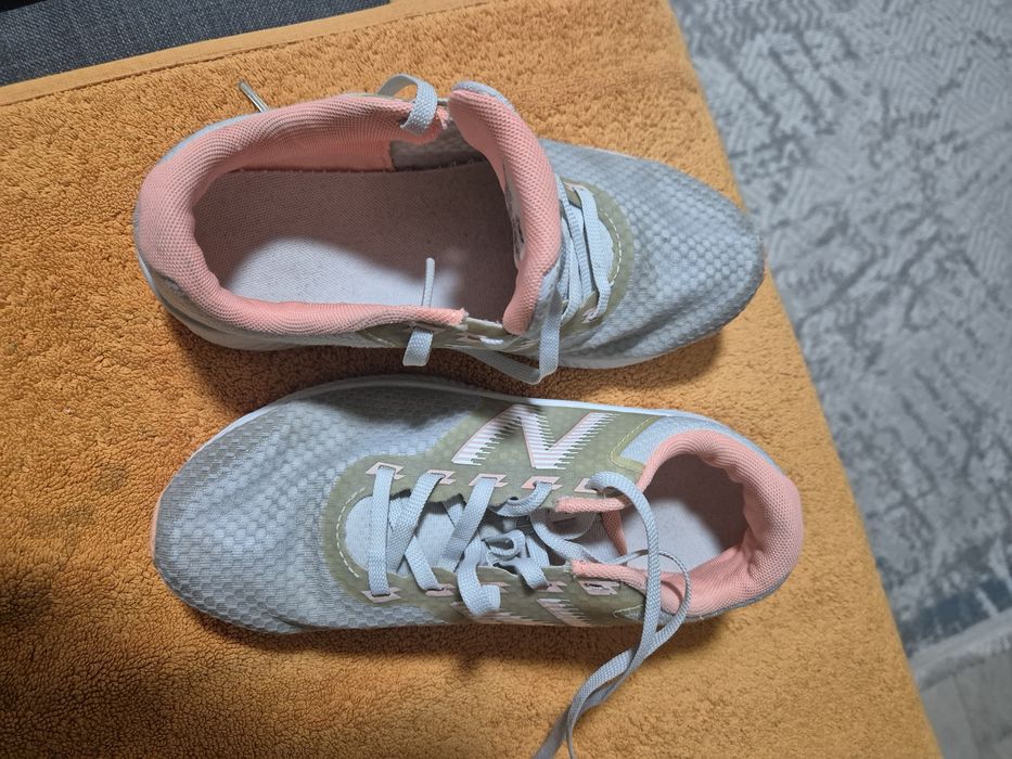 Кроссовки детские New Balance