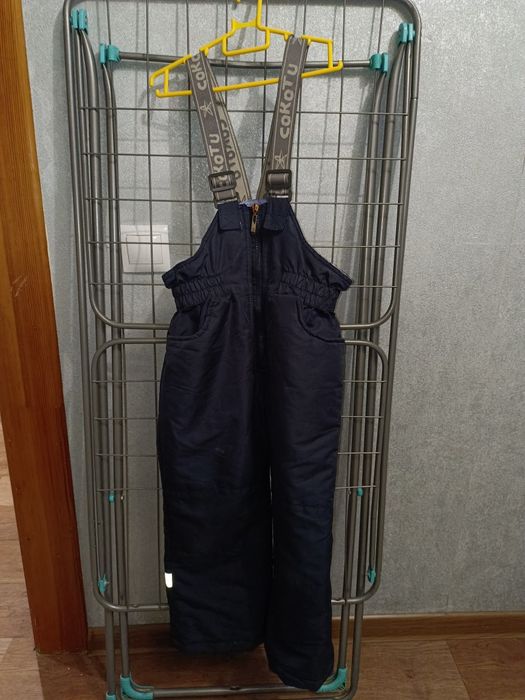 Продам штана комбинезон на девочку