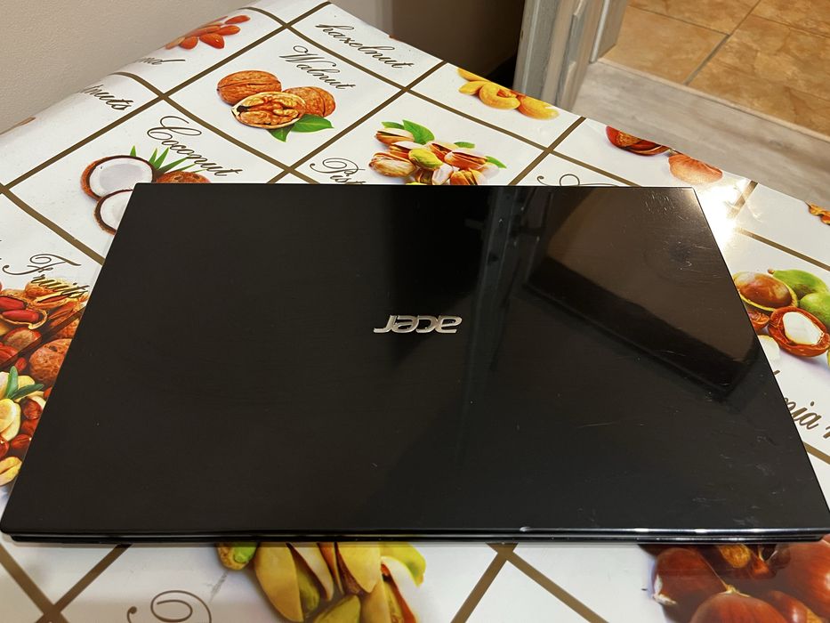 Лаптоп Acer (бюджетен)