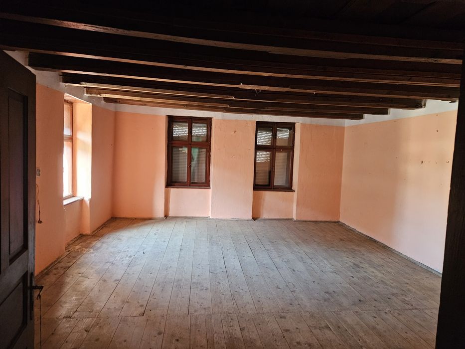Direct proprietar - Casă tradițională saseasca în Cloasterf , comuna Saschiz