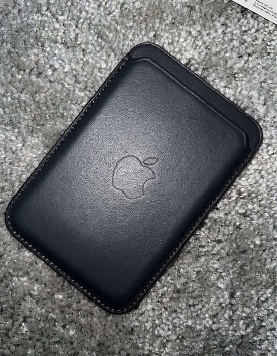 Portofel Apple Leather Magsafe