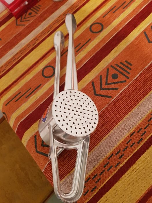 Vand presa legume-fructe