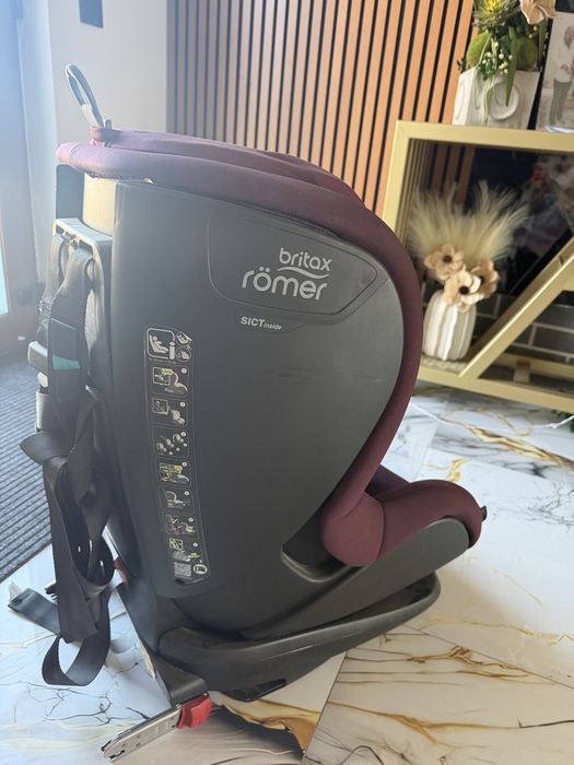 Scaun auto cu isofix