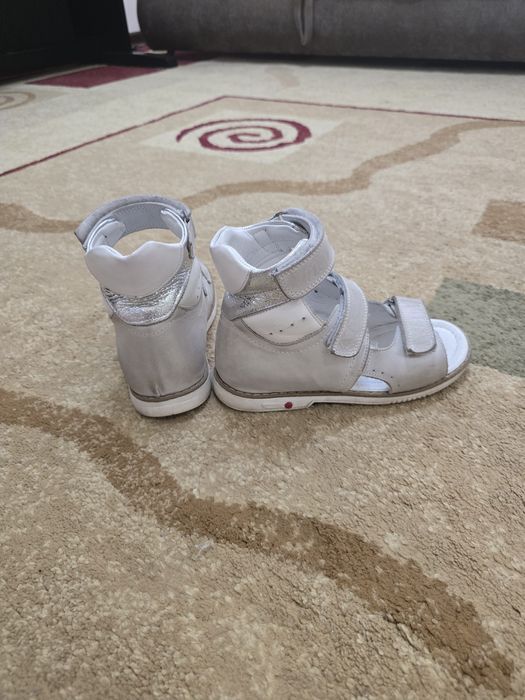 Продам ортопедические  сандали