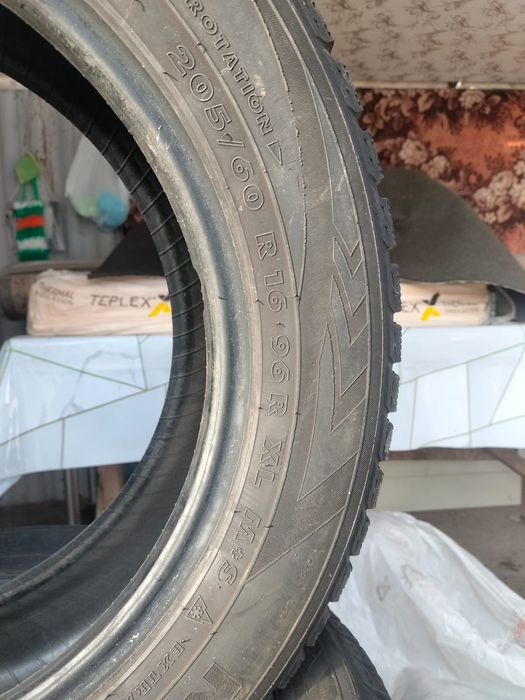 Продается зимние шины.