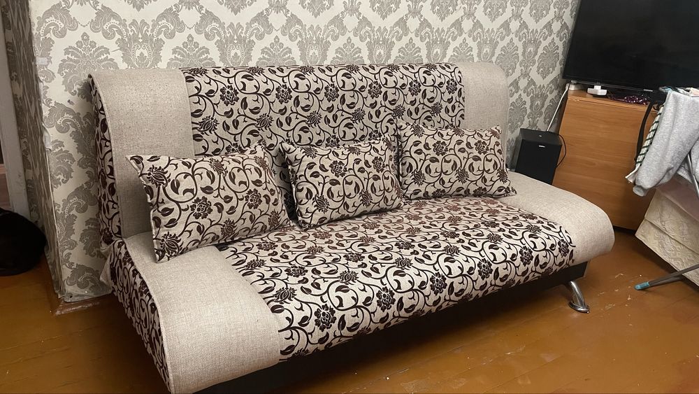 Отдам даром диван и 2 кресла