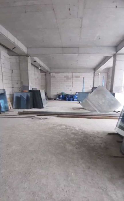 Аренда в Бизнес центре KUBC около Seoul Mun 1 этаж,1линия. Собственник