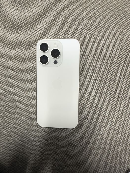 iPhone 15 Pro White titanium