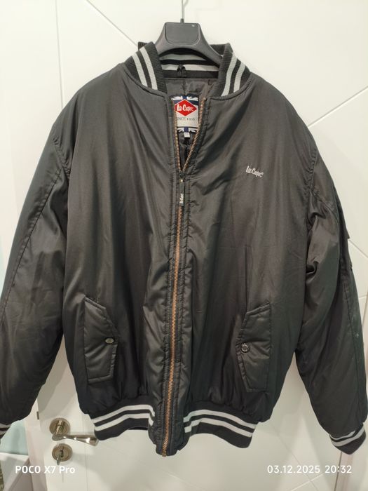 Продавам яке бомбър Lee Cooper